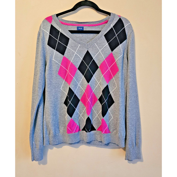 Izod Argyle Sweater Womens Gray , black, pink V Neck Career Preppy Dark Academia - Picture 1 of 3